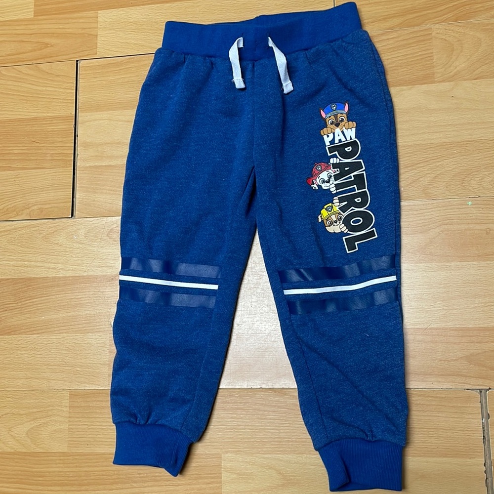 NWOT Paw patrol size 2T fleece joggers
